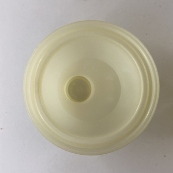 VINTAGE TUPPERWARE QUICK SHAKE GRAVY MIXER #844-2 YELLOW 16OZ - Picture 7 of 12